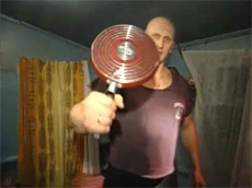 Петр Филаретов разрывает еще одну сковороду