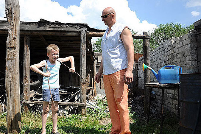 Силач Петр Филаретов отсудил у сельской школы 10 тысяч рублей